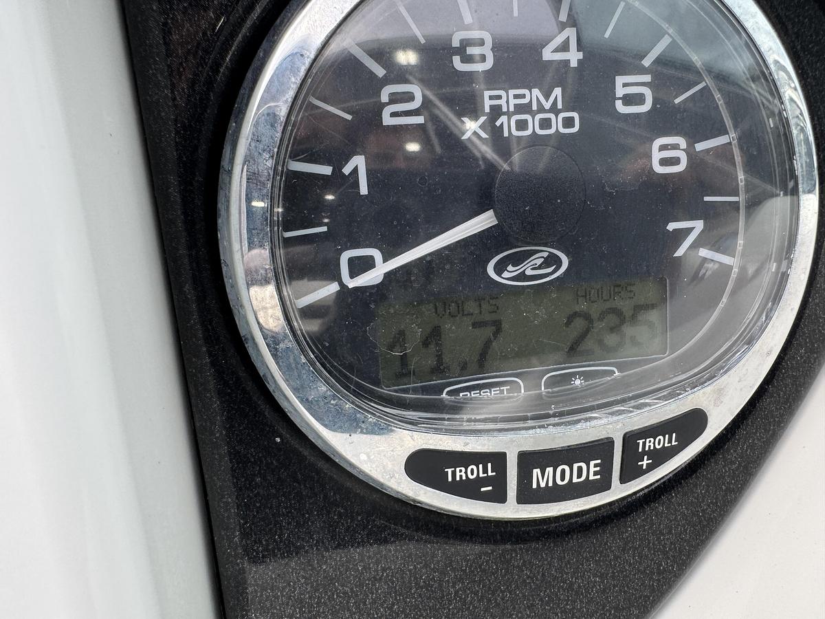 Used 2006 Sea Ray 270 SLX