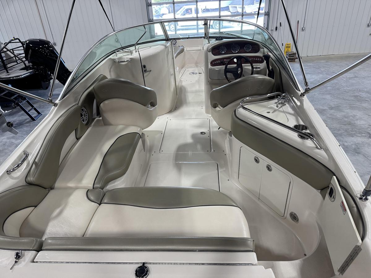 Used 2005 Sea Ray 240 Sundeck