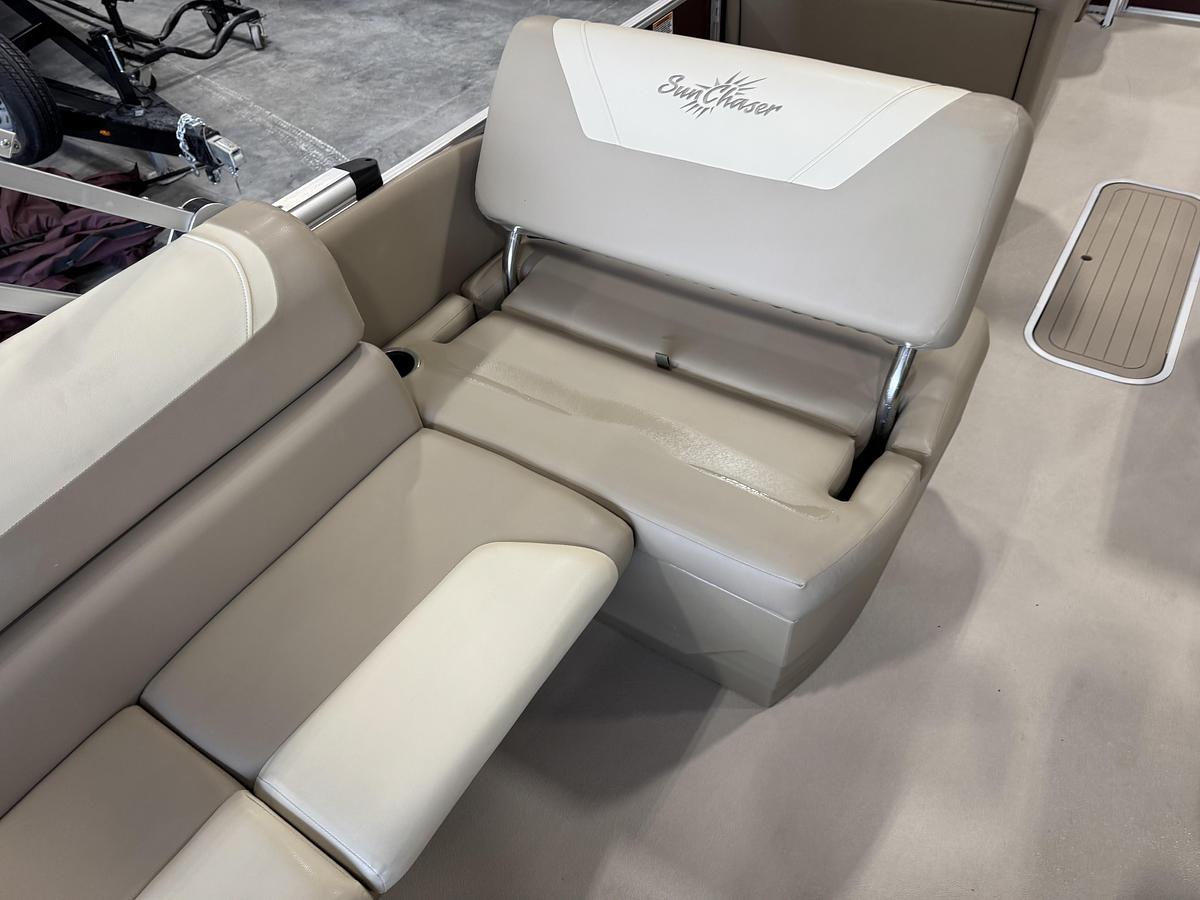Used 2022 Sunchaser 24 Geneva