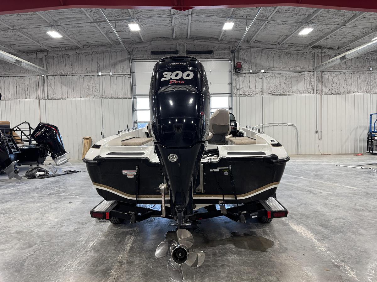 Used 2014 Nitro 21 ZV