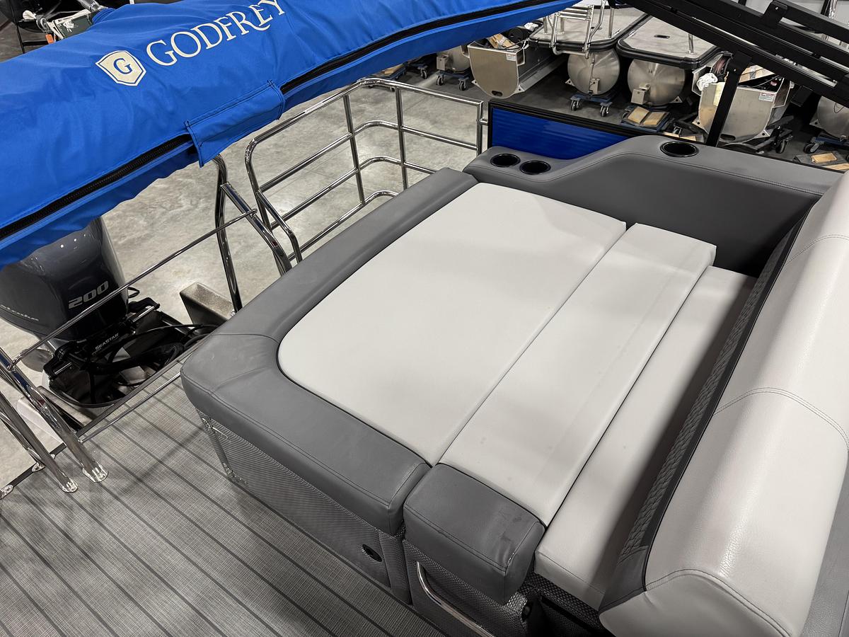 Used 2023 Sweetwater 2286