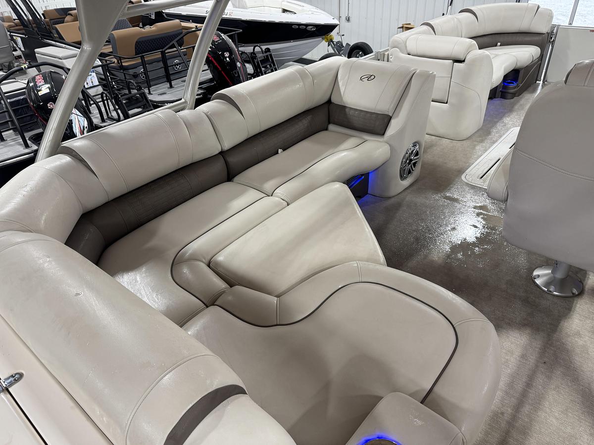 Used 2017 Avalon 2585 Catalina
