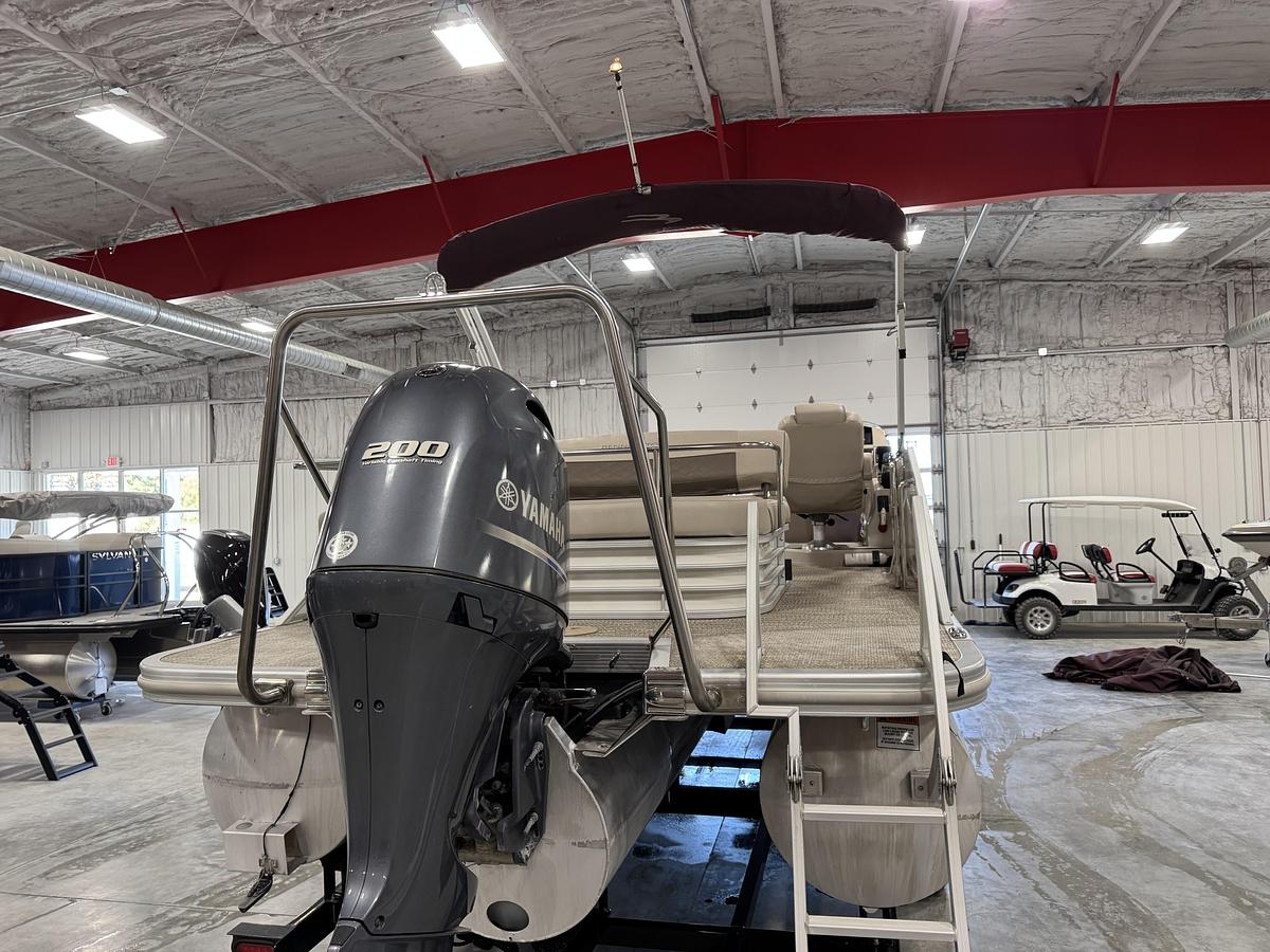 Used 2018 Bennington S 25