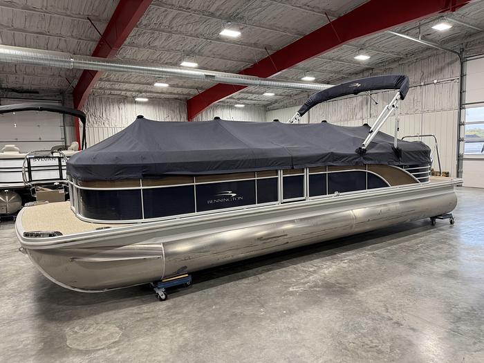 Used 2018 Bennington R-25