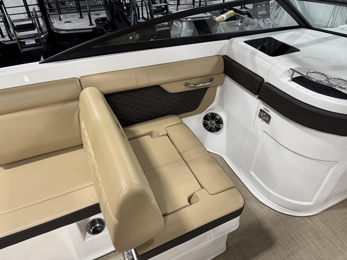 Used 2021 Sea Ray 290 SDX