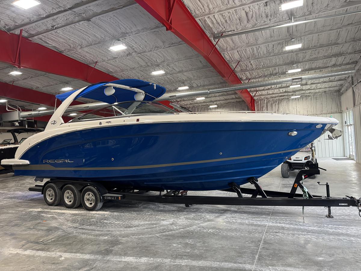 Used Regal  3200 BR