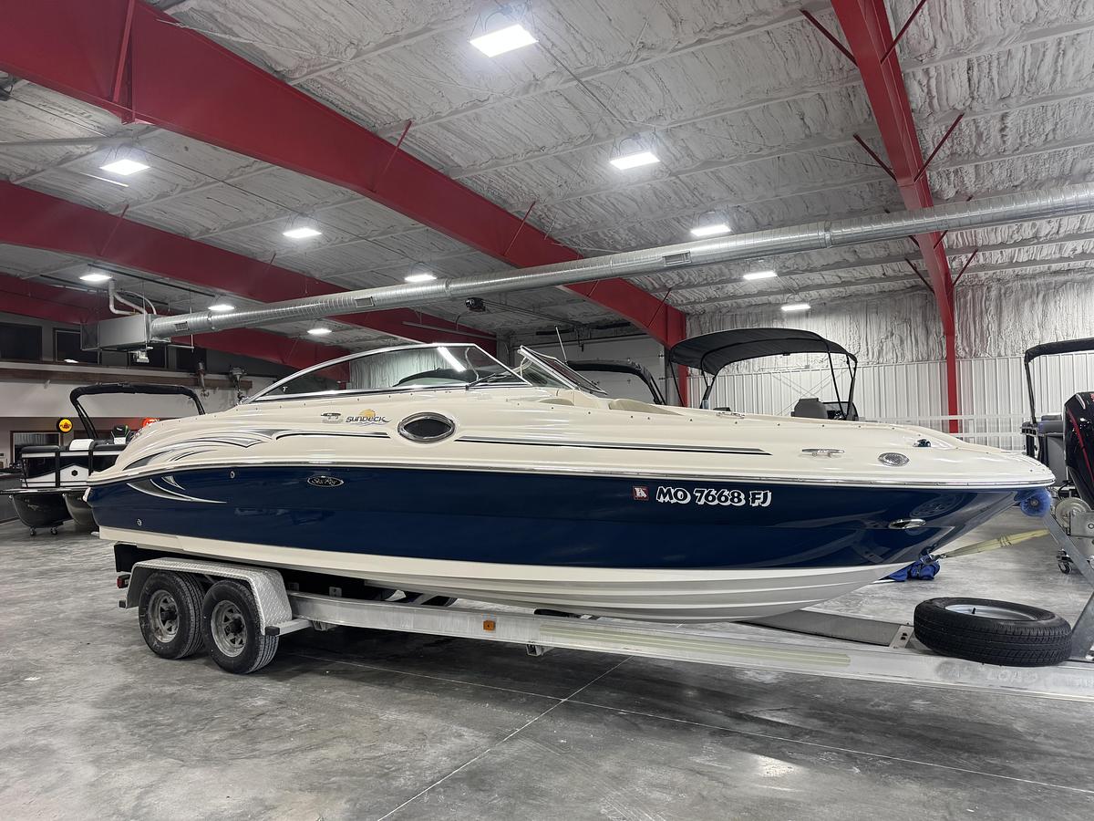 Used 2006 Sea Ray 240 Sundeck
