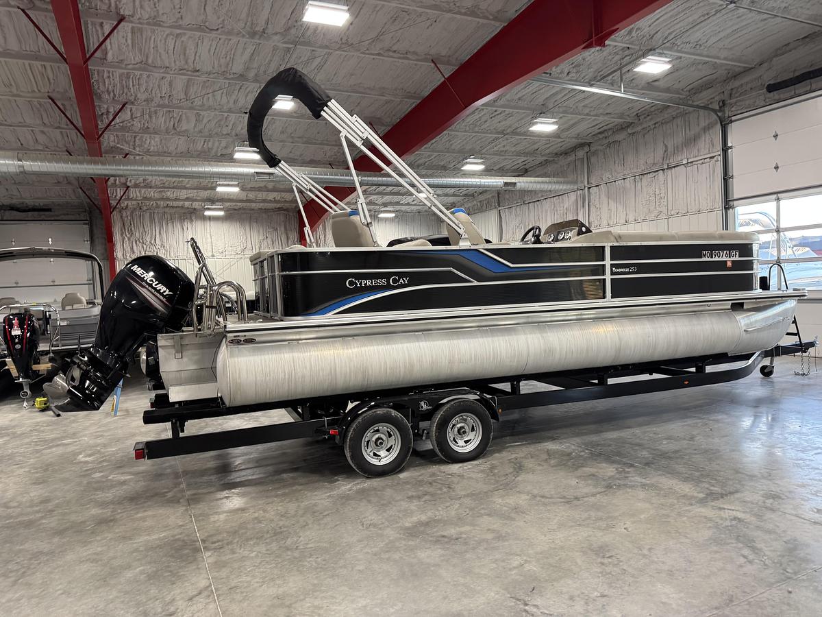 Used 2017 Cypress Cay 253 Seabreeze