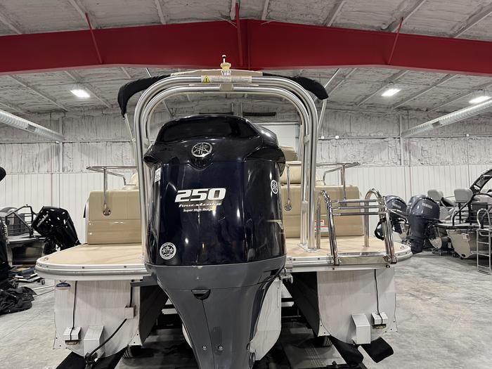 Used 2013 G-3 326 SS Elite