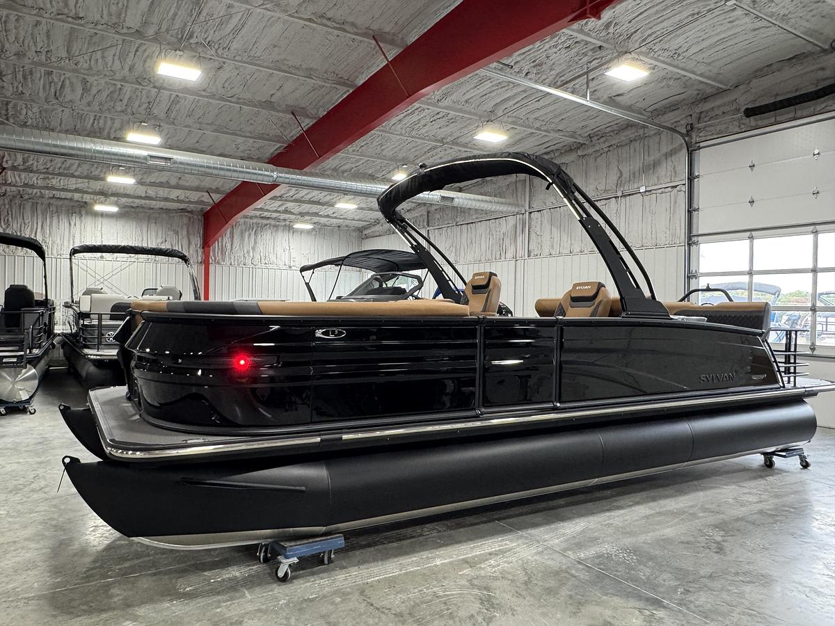 2027 Sylvan L-5 Platinum