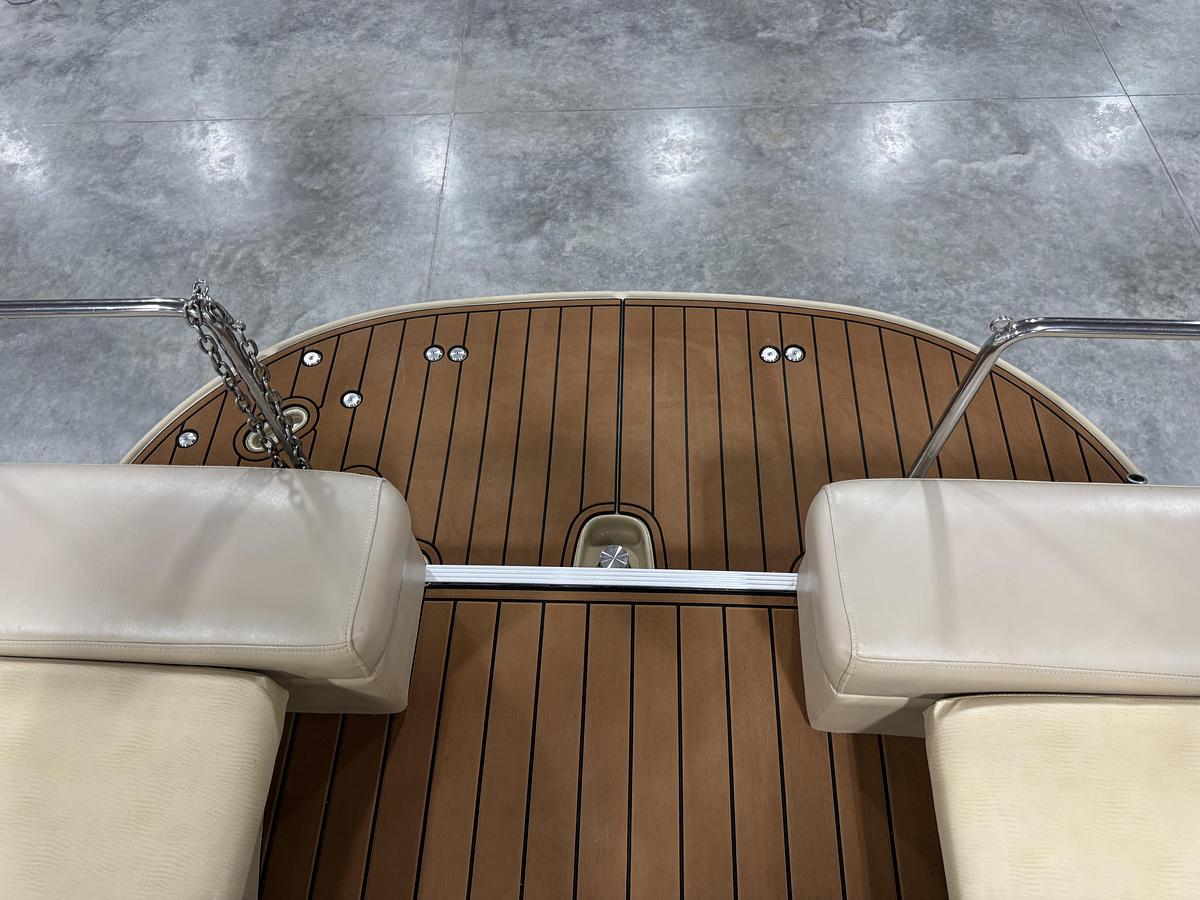 Used 2011 Bennington 2575 RCW I/O