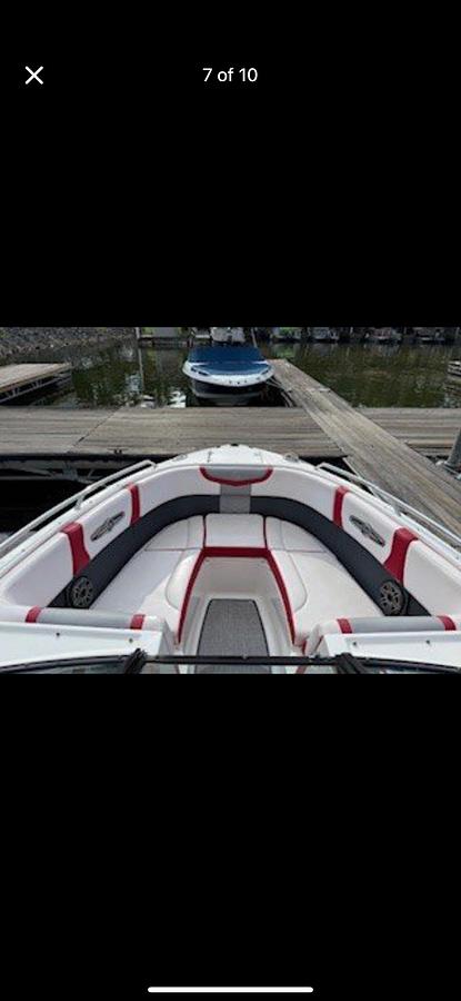 Used 2020 Chaparral 25 Surf