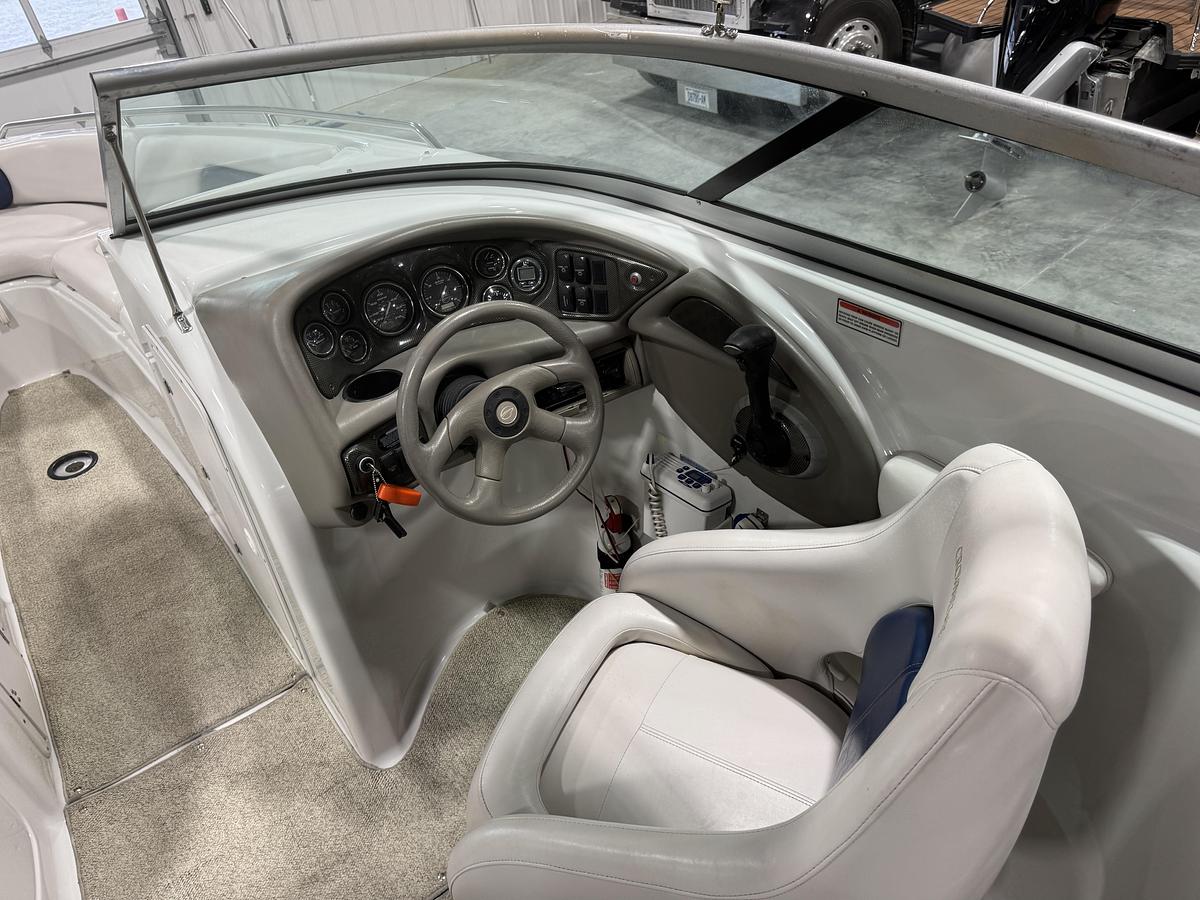 Used 2003 Crownline 270 BR