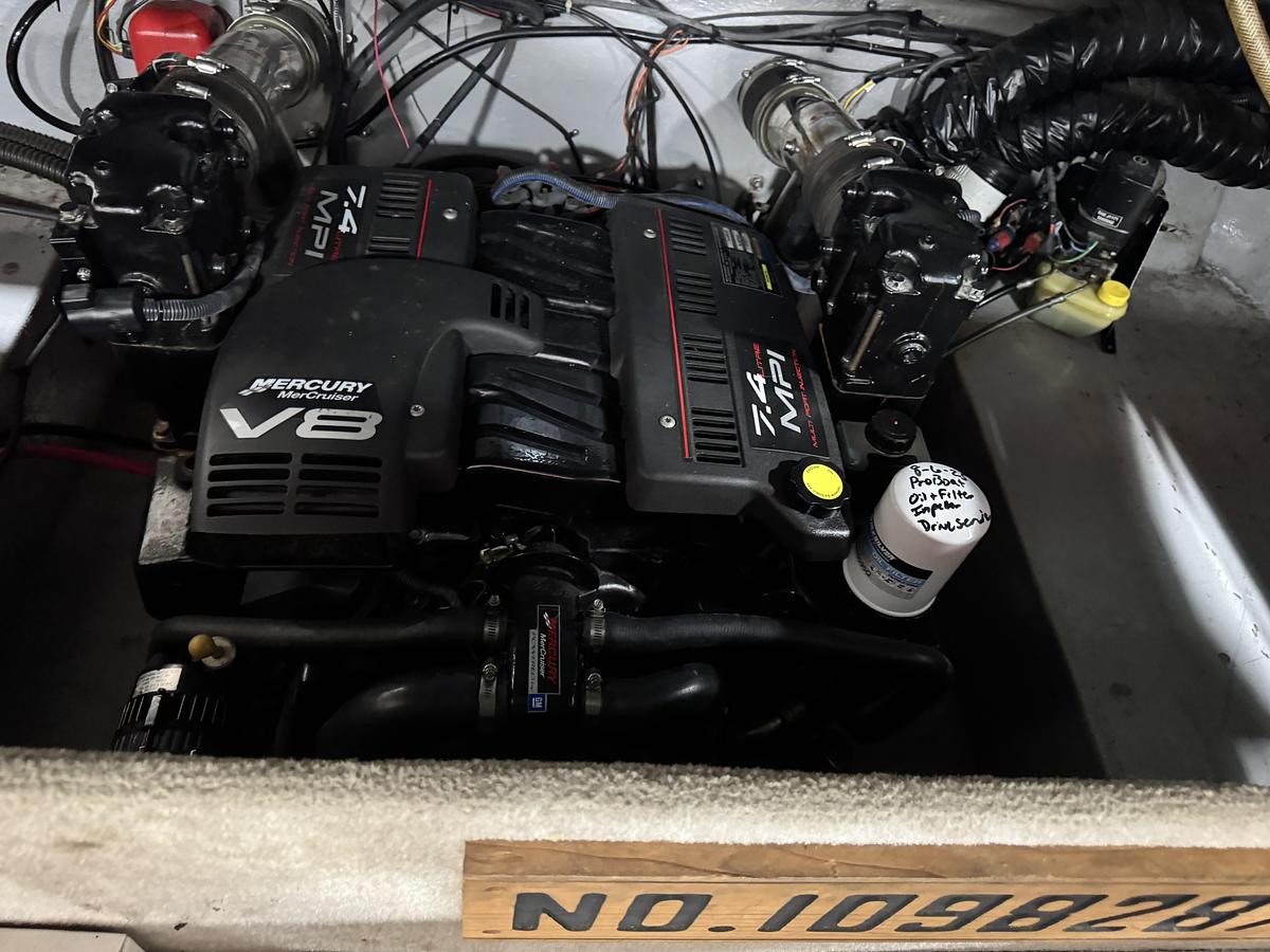 Used 2001 Crownline 288 BR