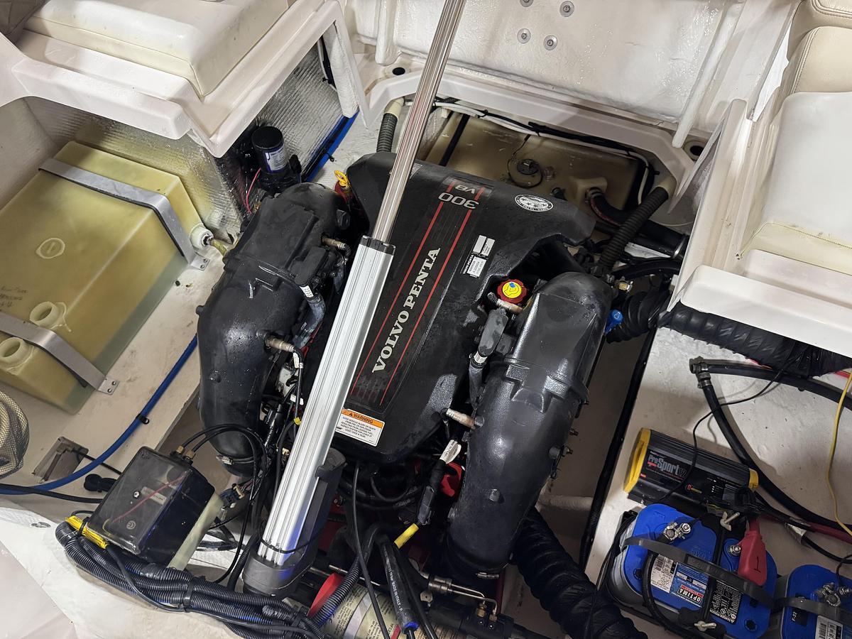 Used 2012 Regal 2700