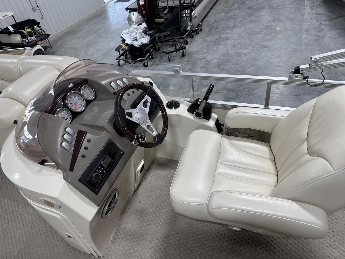 Used 2008 Bennington 2550 RLC