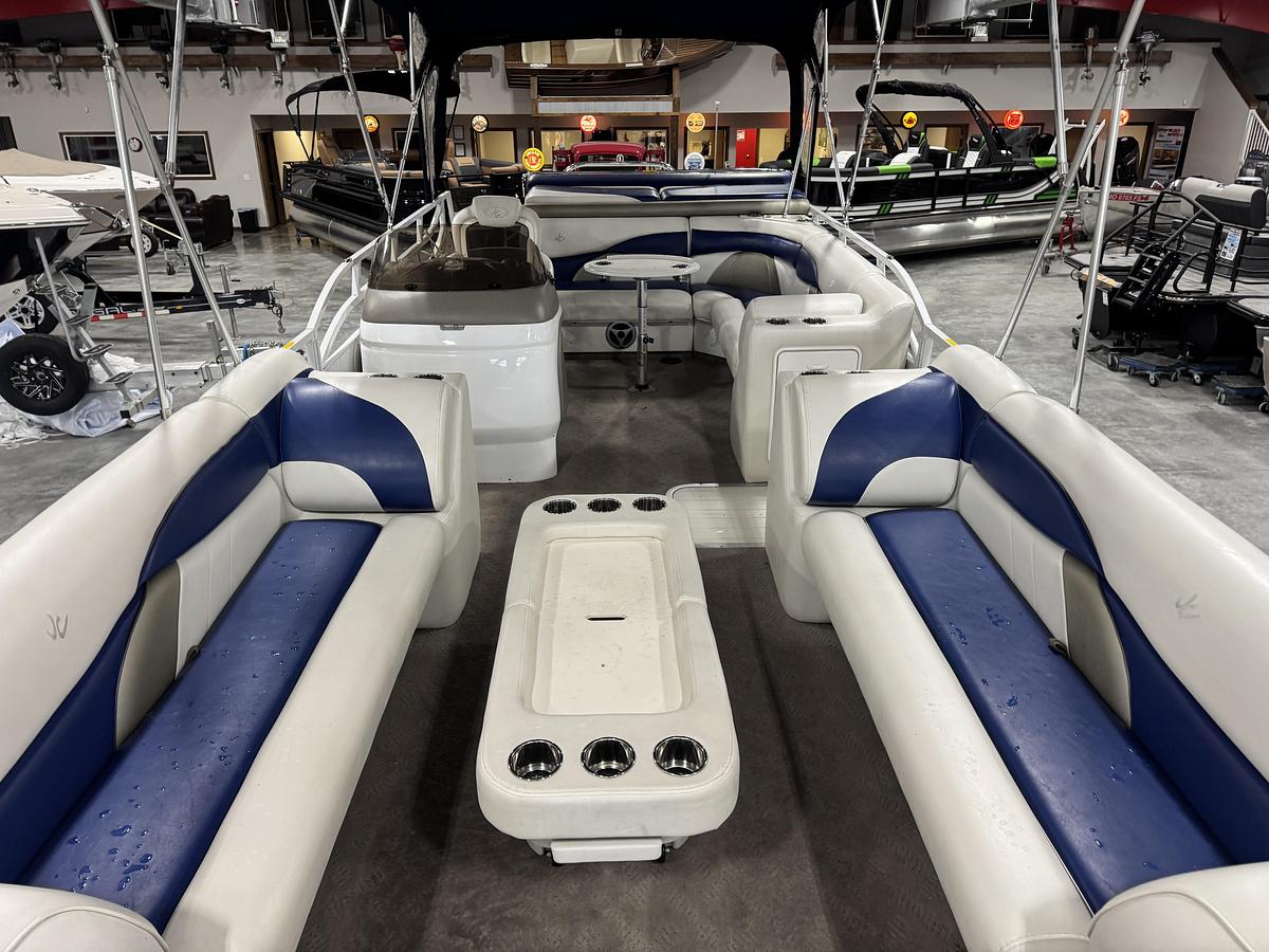 Used 2008 JC TriToon 306