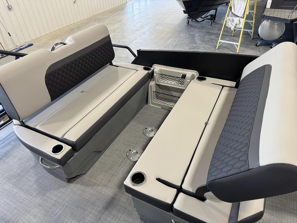 2026 Sylvan L-5 Platinum