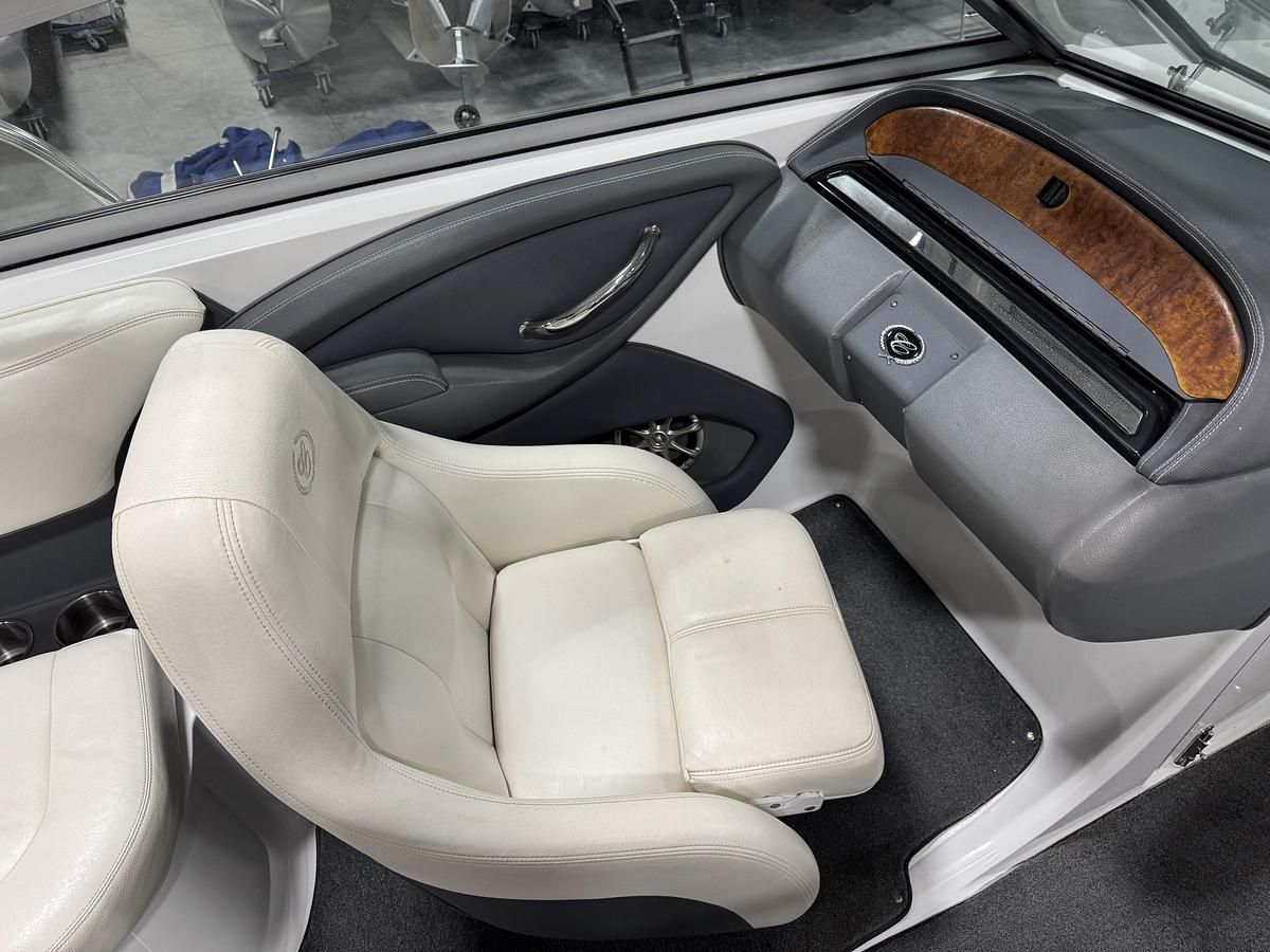 Used 2008 Cobalt 232 BR