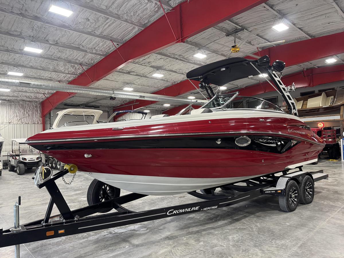 Used 2022 Crownline 265 Surf