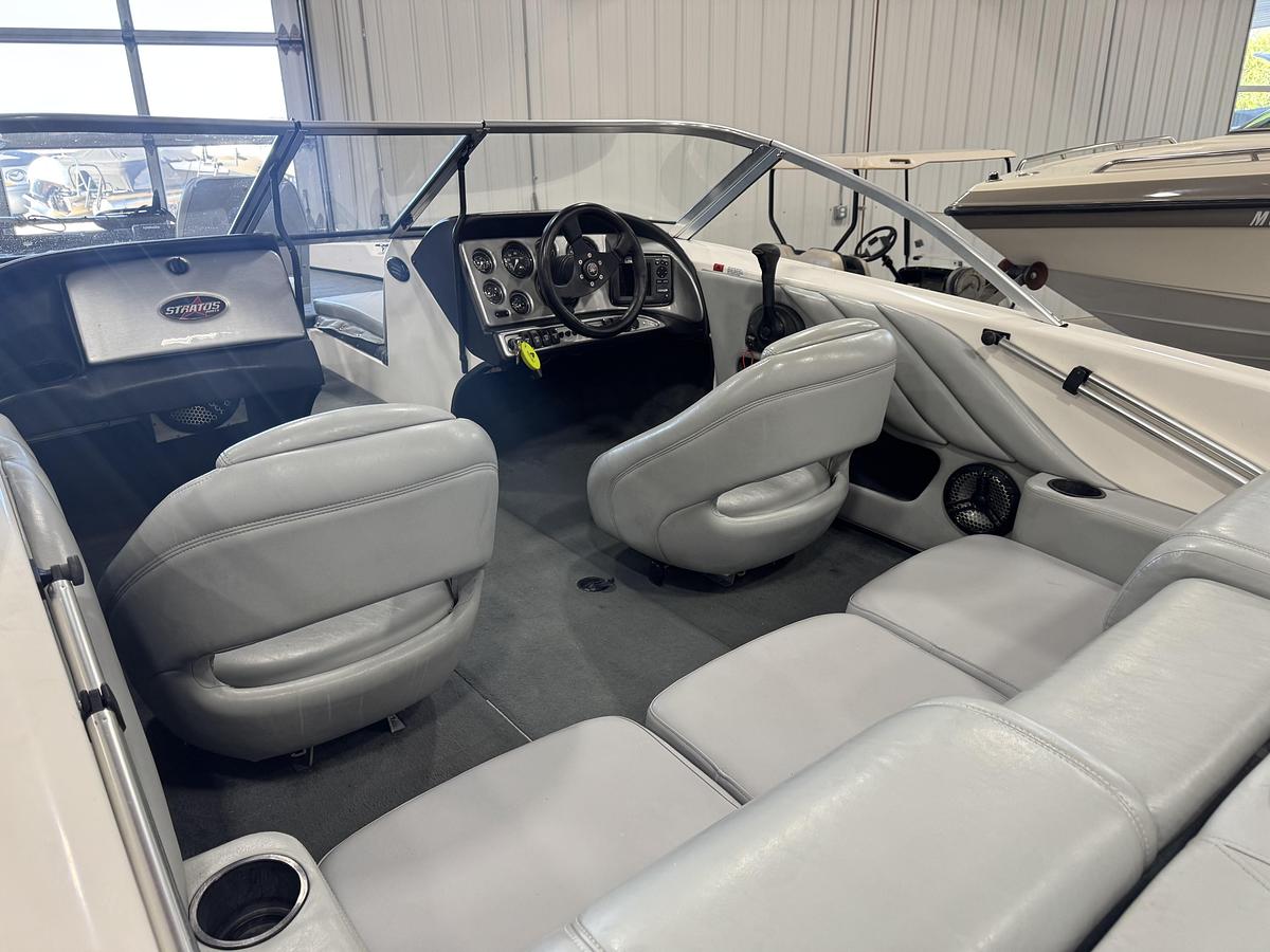 Used 2004 Stratos 290 FS