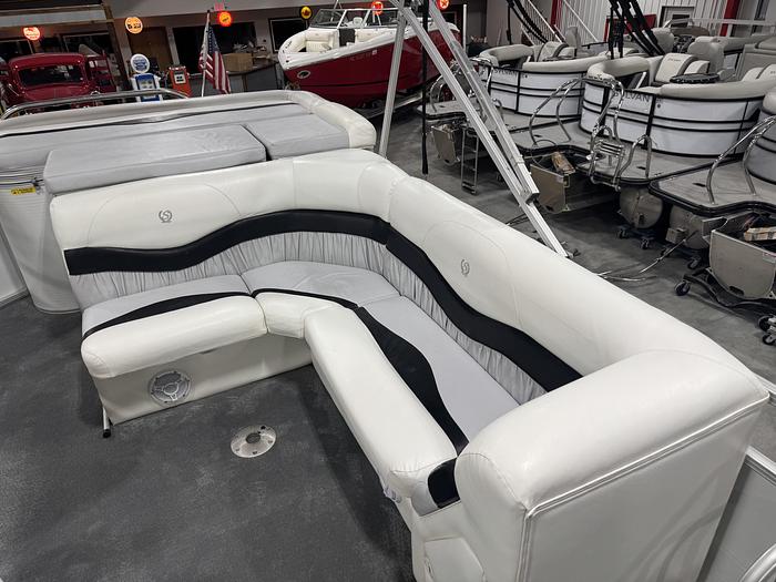 Used 2006 Sundancer Pontoons 260 Majestic