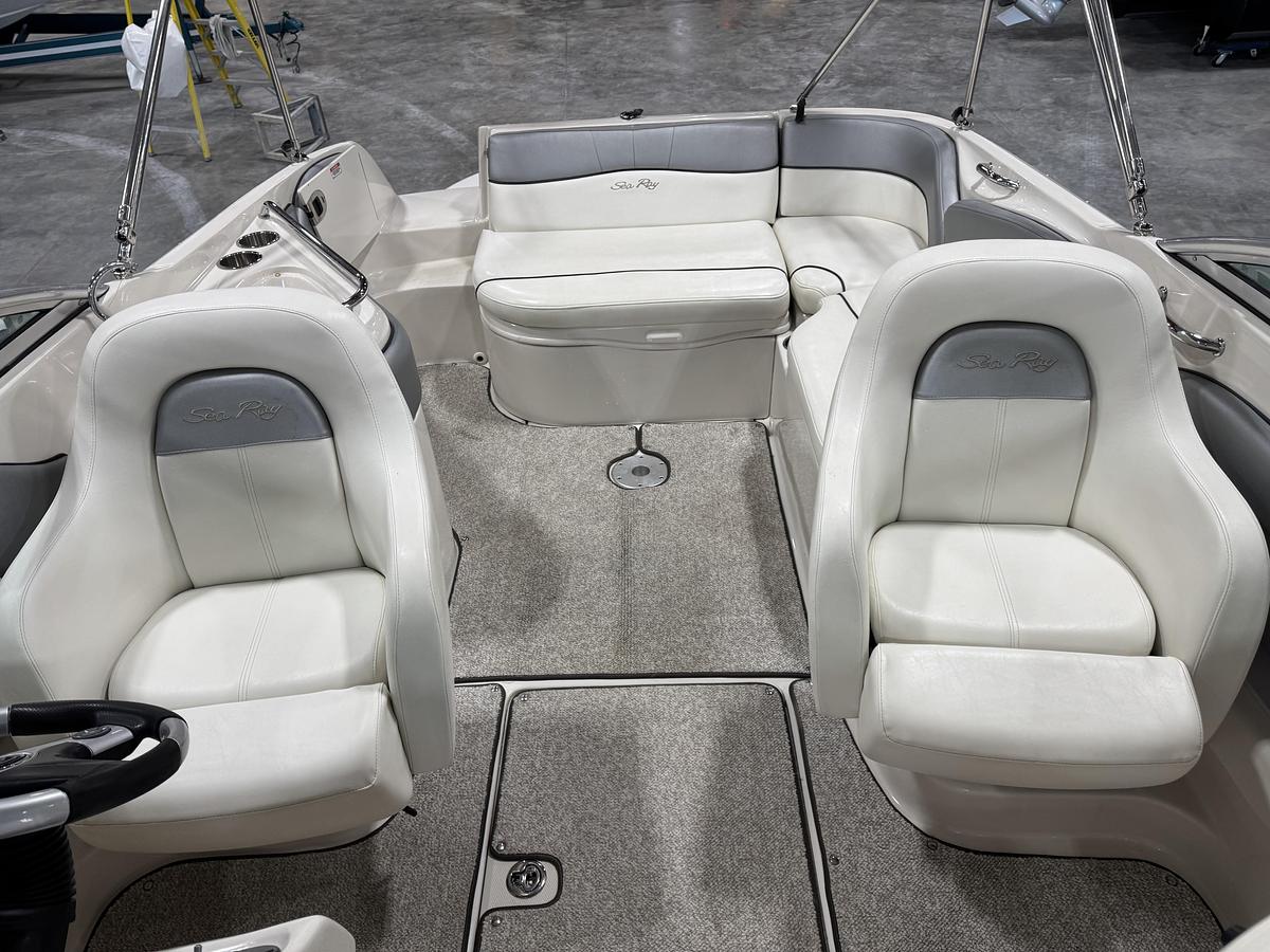 Used 2008 Sea Ray 240 Sundeck