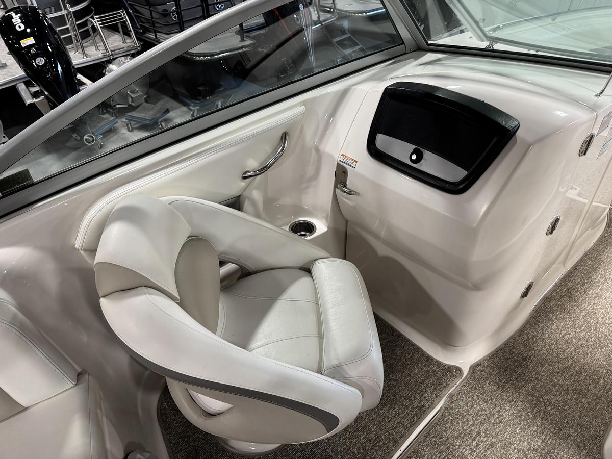 Used 2008 Chaparral 284 Sunesta