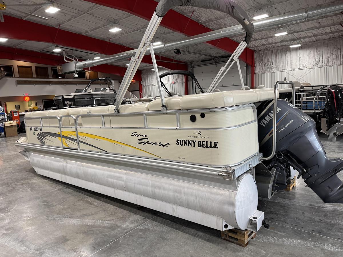 Used 2005 Bennington 2275 RL