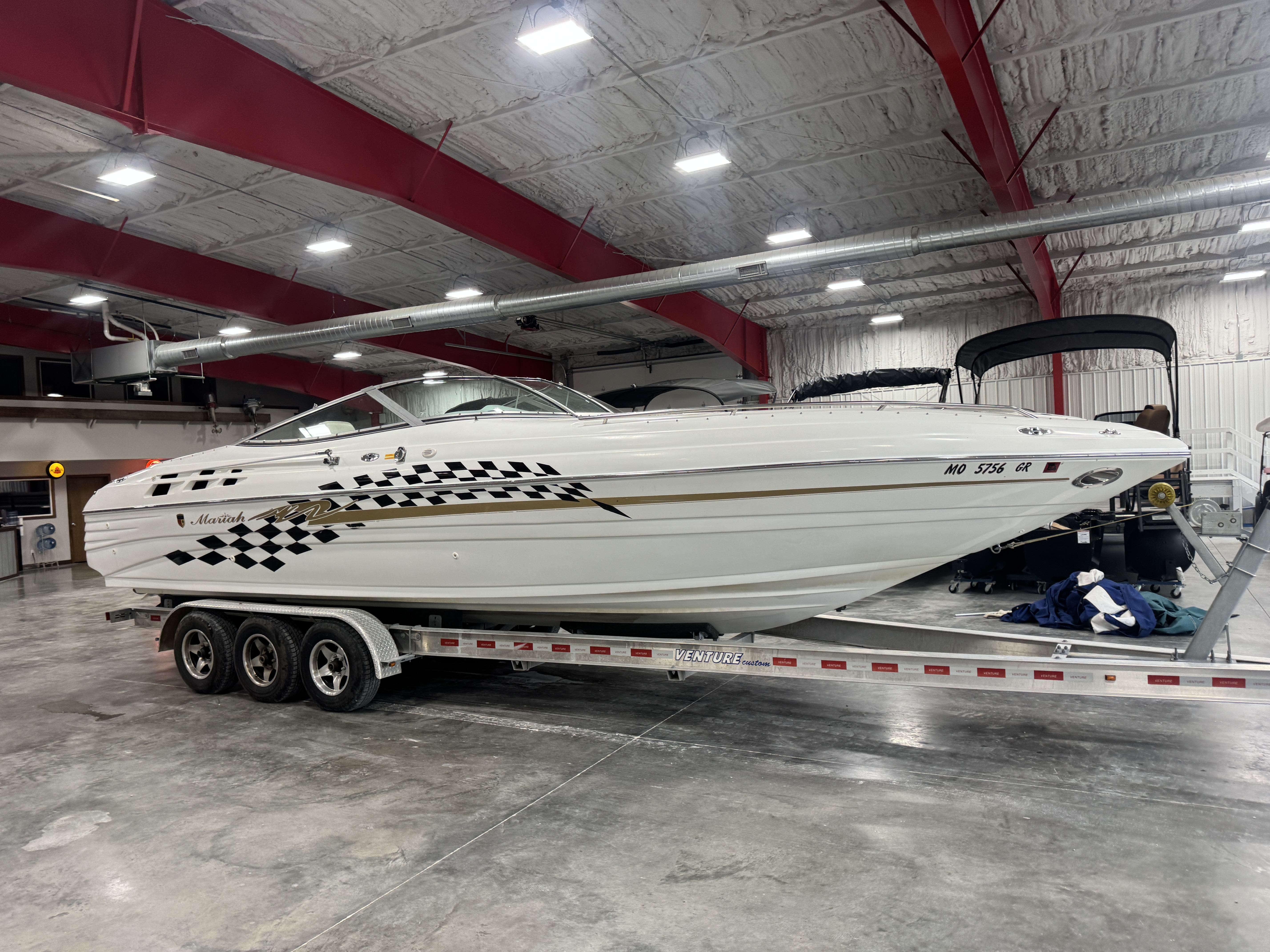 Used 2000 Mariah 302