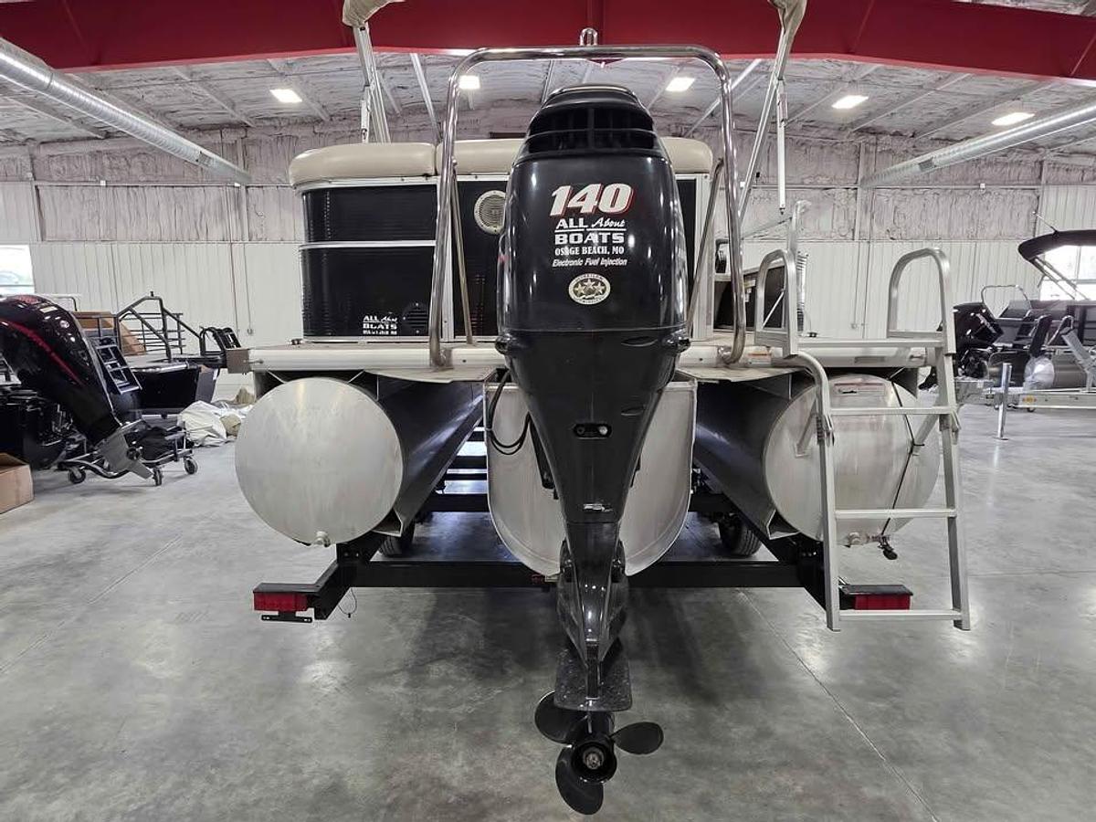 Used 2011 Misty Harbor 2585 Tritoon