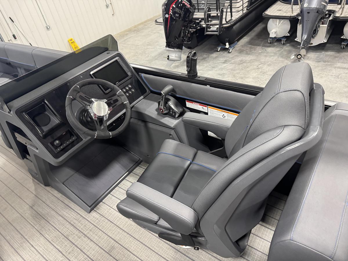 2025 Manitou 24 Explore