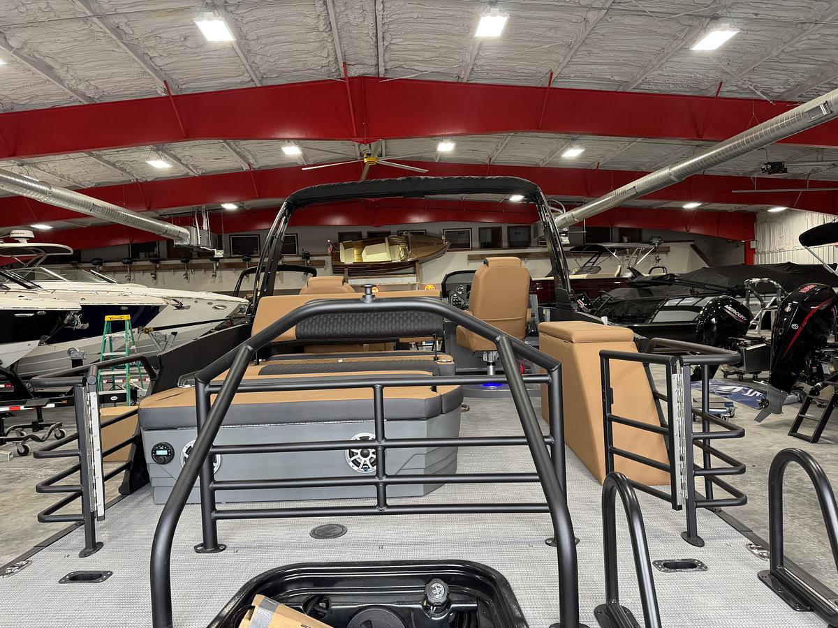 2026 Sylvan L-5 Platinum