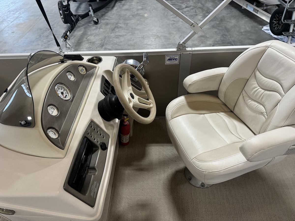 Used 2008 Crest 2570 II XRS