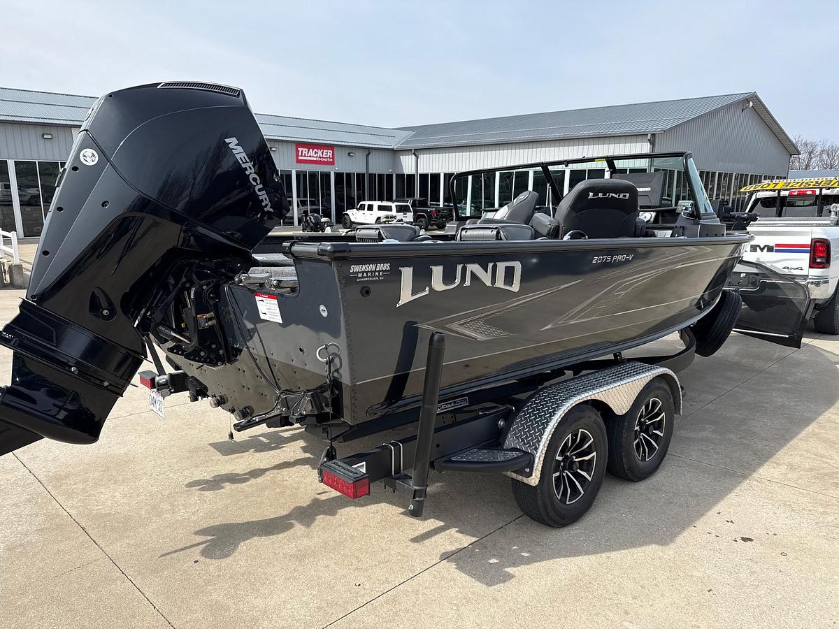 Used 2024 Lund 2075 Pro Vee