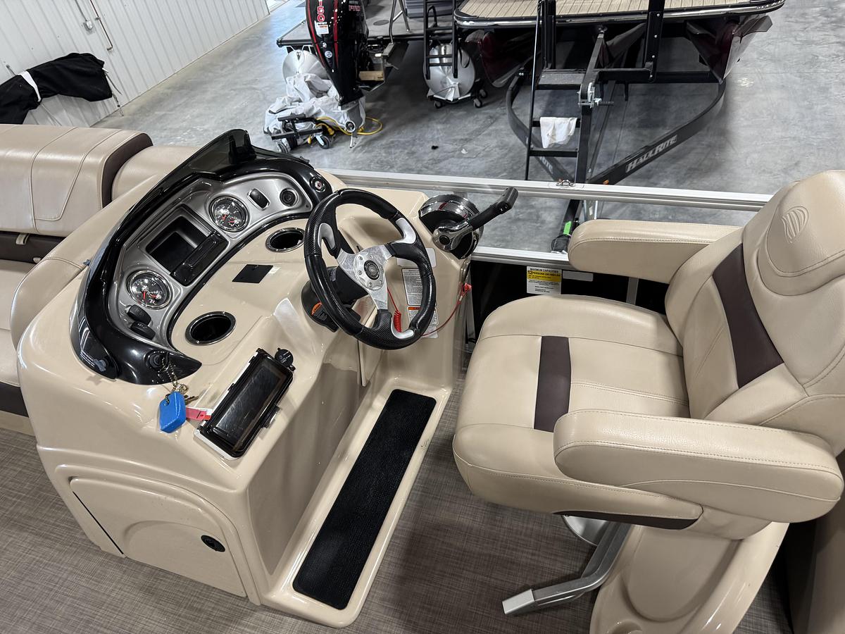 Used 2018 Sun-Tracker 24 Party-Barge DLX XP-3