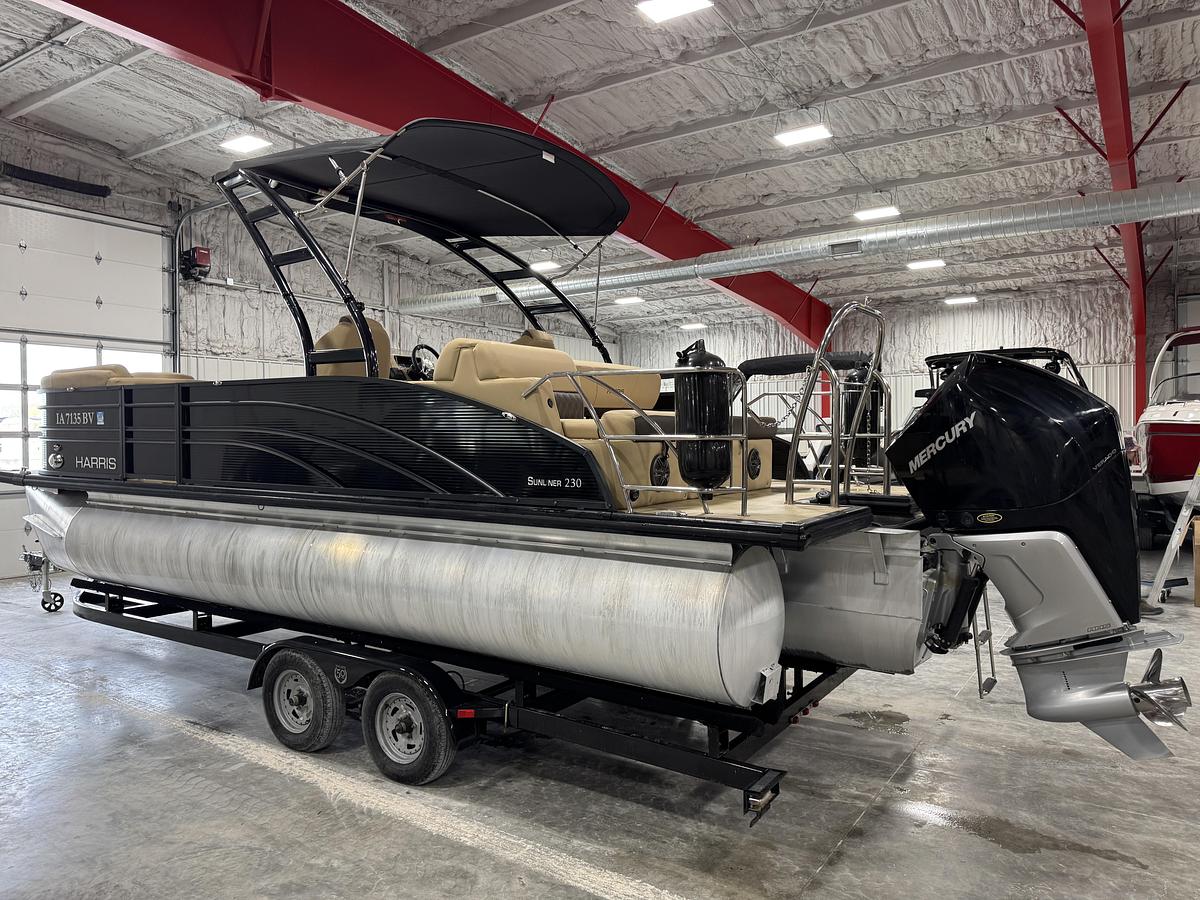 Used 2022 Harris 230 Sunliner