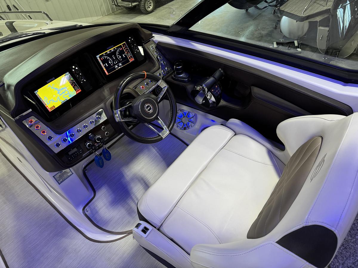 Used 2019 Chaparral 317 SSX