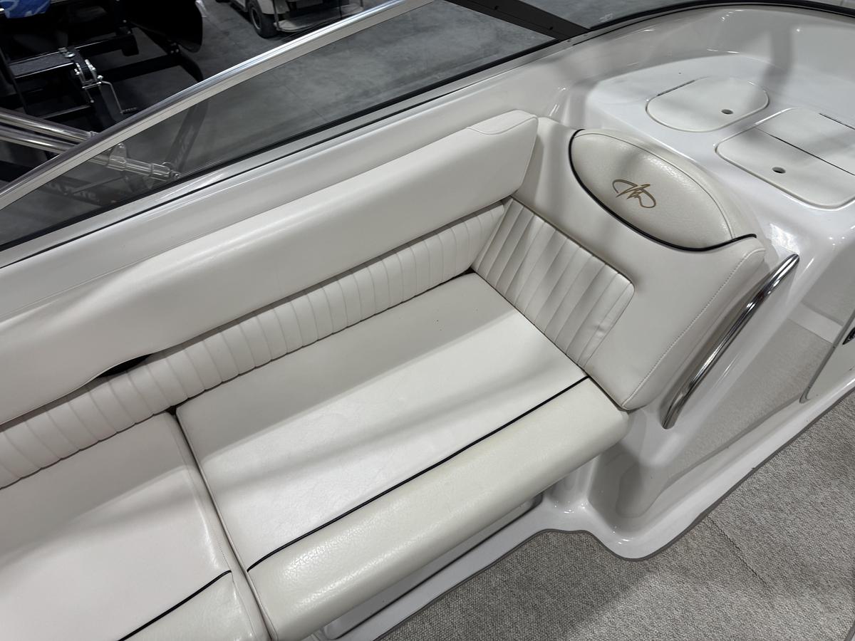 Used 2002 Monterey 240