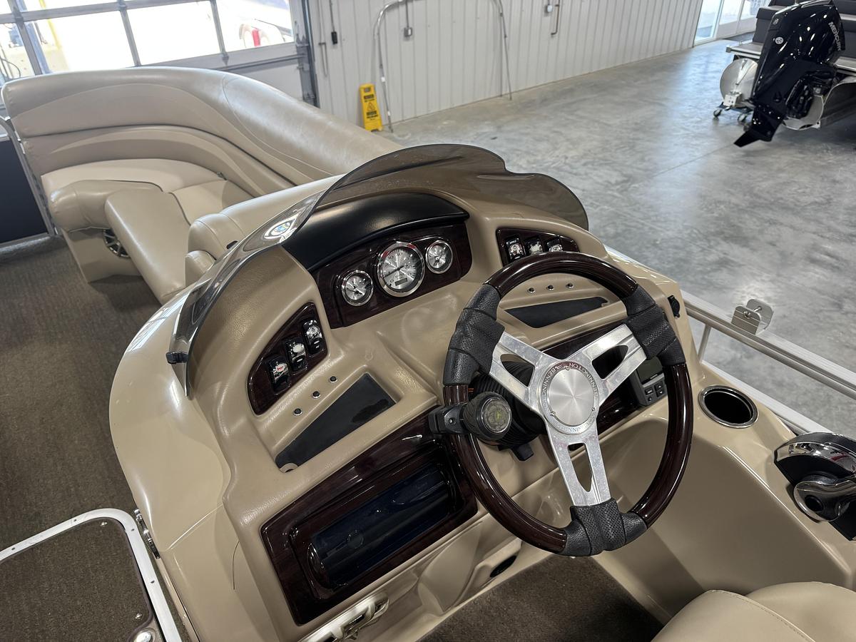Used 2013 Bennington 2375 GCW