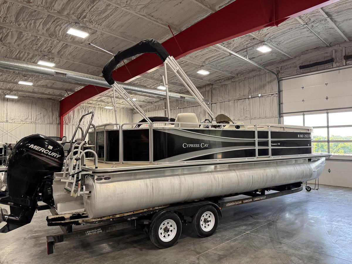 Used 2015 Cypress Cay 250 Sea Breeze