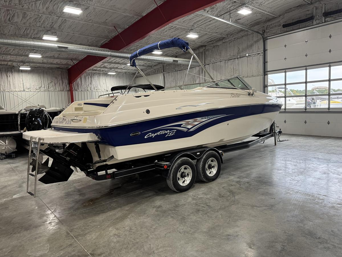 Used 2004 Rinker 282 BR