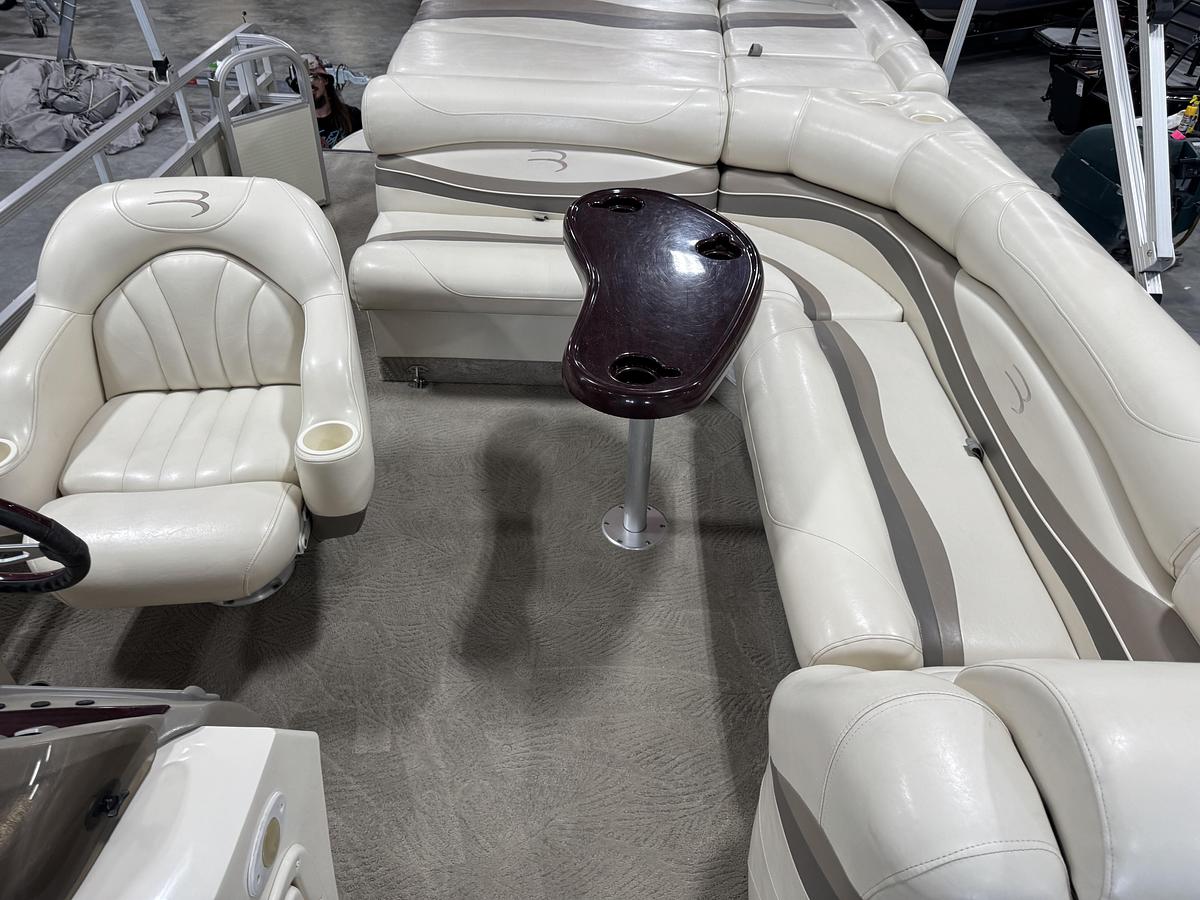 Used 2006 Bennington 2575 RL