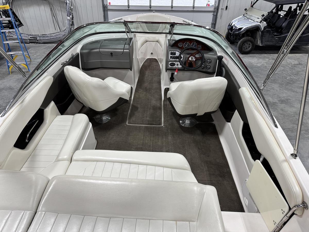 Used 2004 Regal 2200 LSR