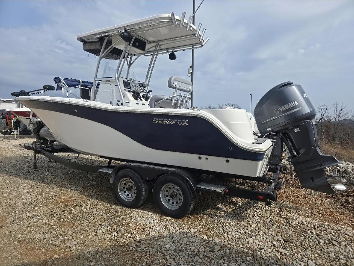 Used 2012 Sea Fox 226 Center Console