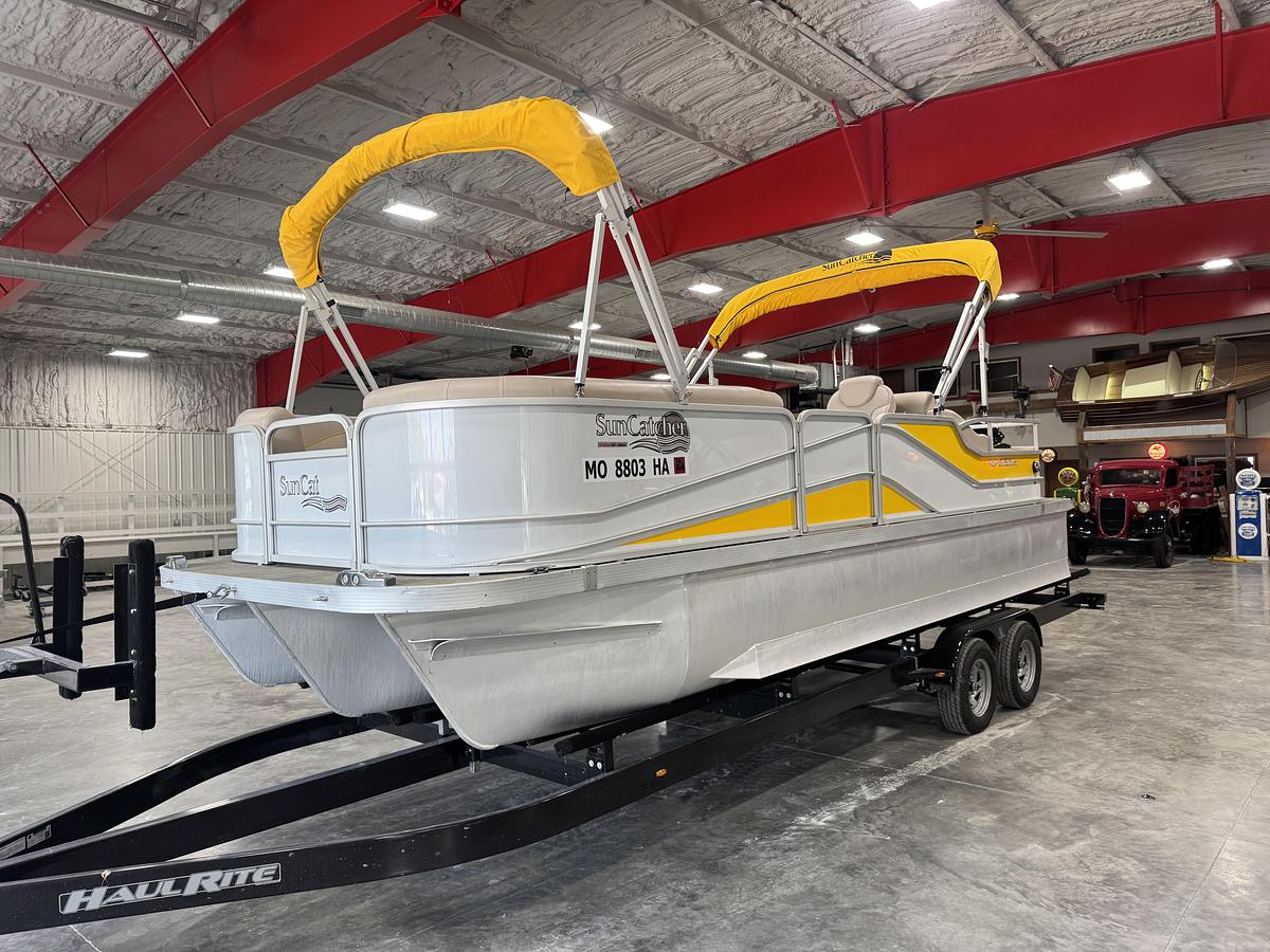 Used 2018 Suncatcher 322 VS