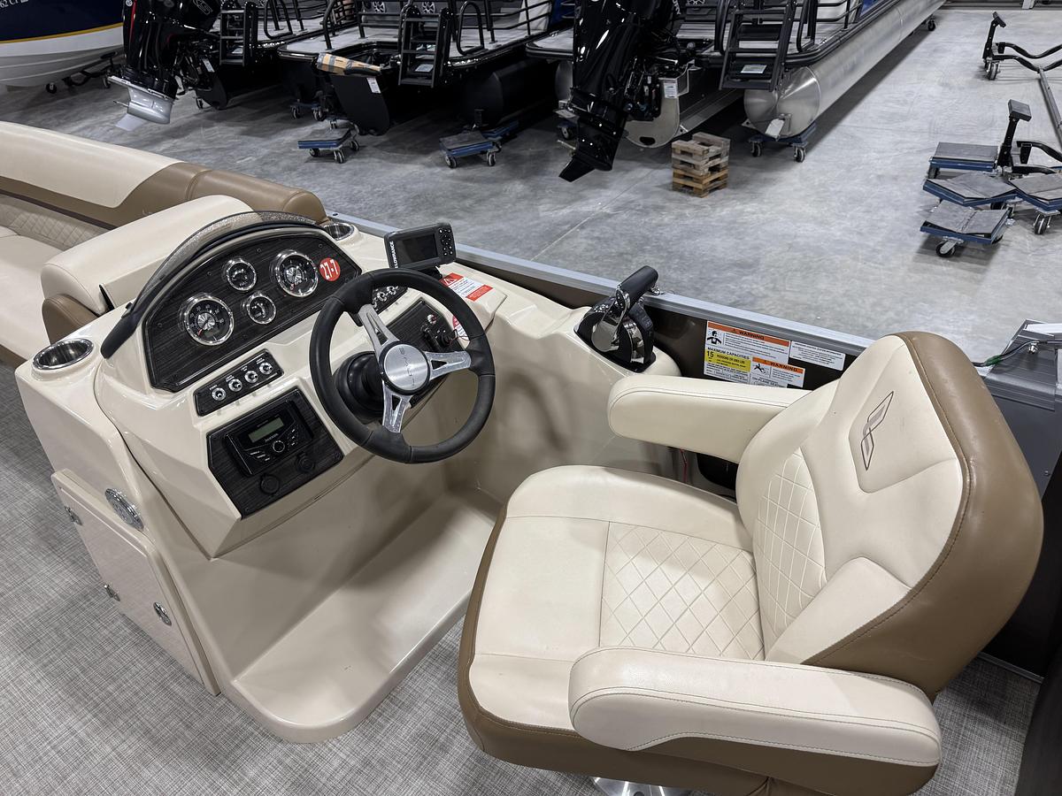 Used 2023 Lowe 270 SS