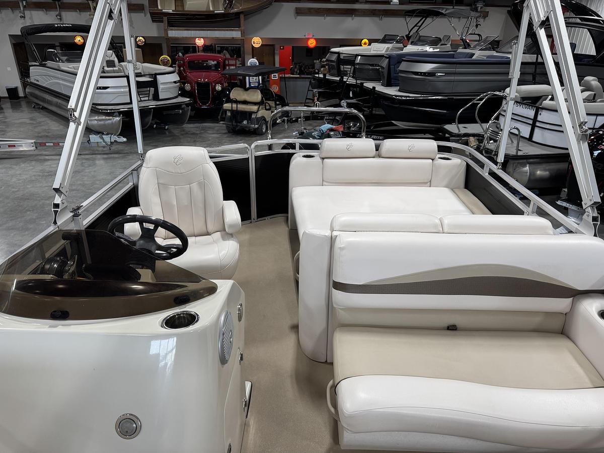 Used 2015 Cypress Cay 250 Sea Breeze