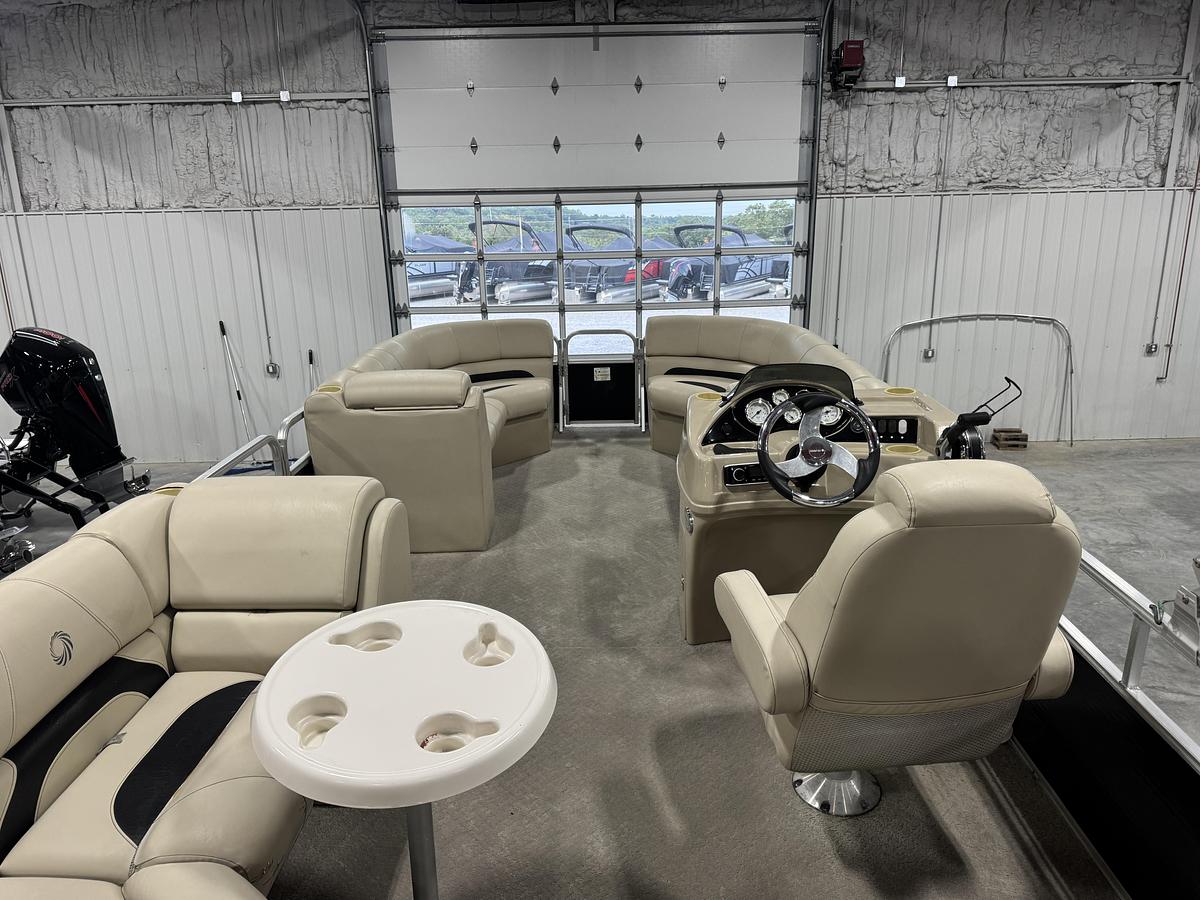 Used 2017 Lowe 230 SS