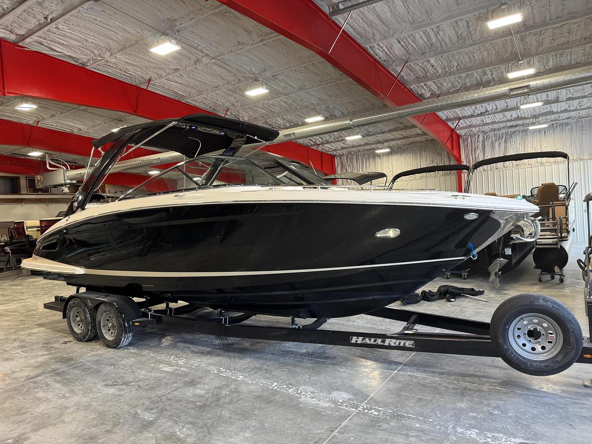Used 2015 Regal 2800